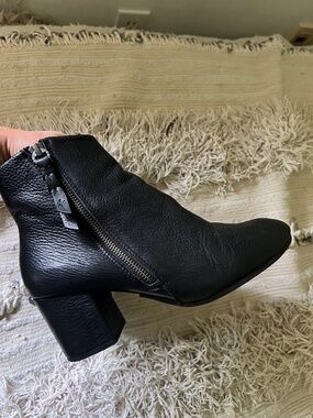 EMU Australia, Splendid, Black Leather Heeled Ankle Boots with Side Zipper | 8